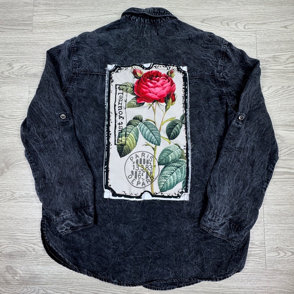 The Nu Vintage Women's‎ Shirt Acid Wash Black Small Rose Graphic Trust Yourself